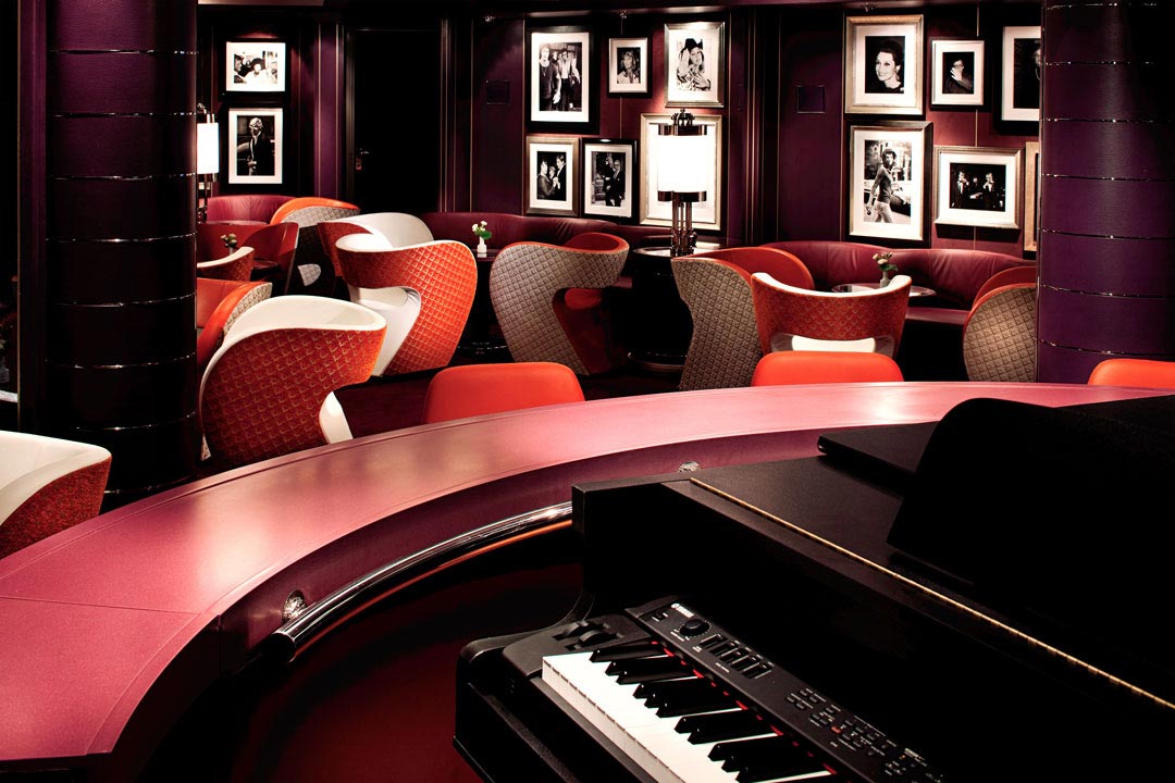 Piano Bar